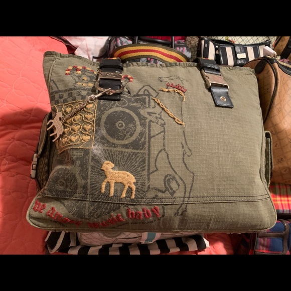 Meet your Posher - Picture 10 of 15